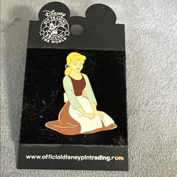 Disney Princess Enamel Pin Set - Multicolor - Picture 4 of 6
